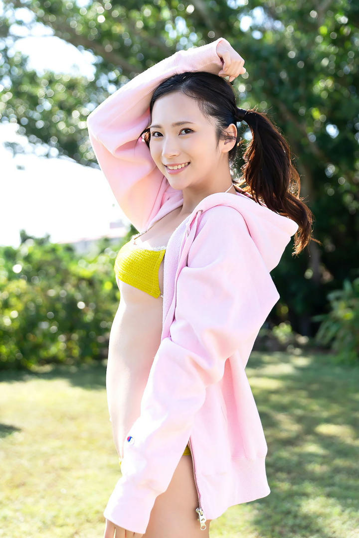 双马尾少女自拍