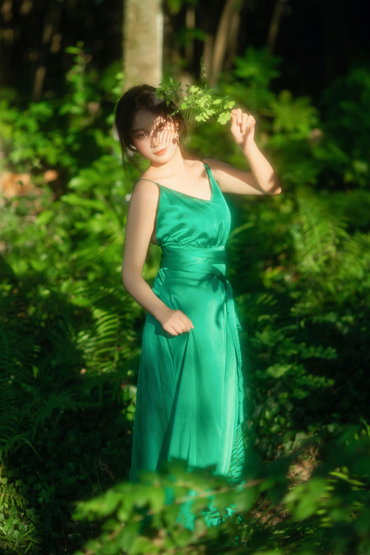 长裙气质美女图片