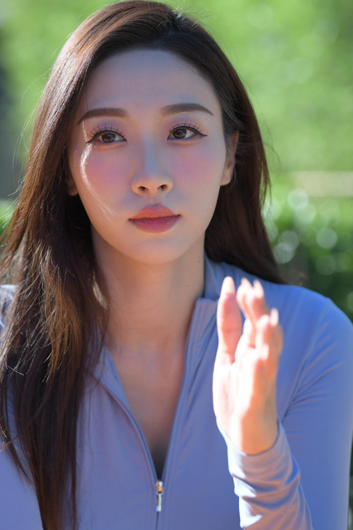 尤果网精选高清紧身连体服美女人体艺术摄影图片