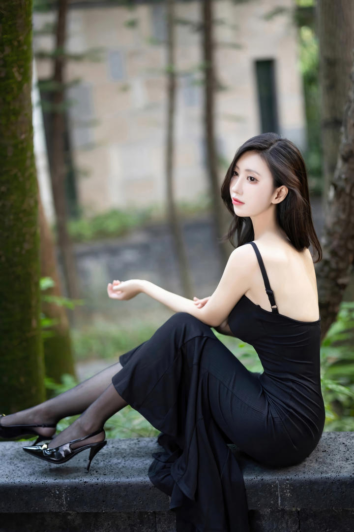 穿黑丝袜的极品气质女神国产精品久久图片大全