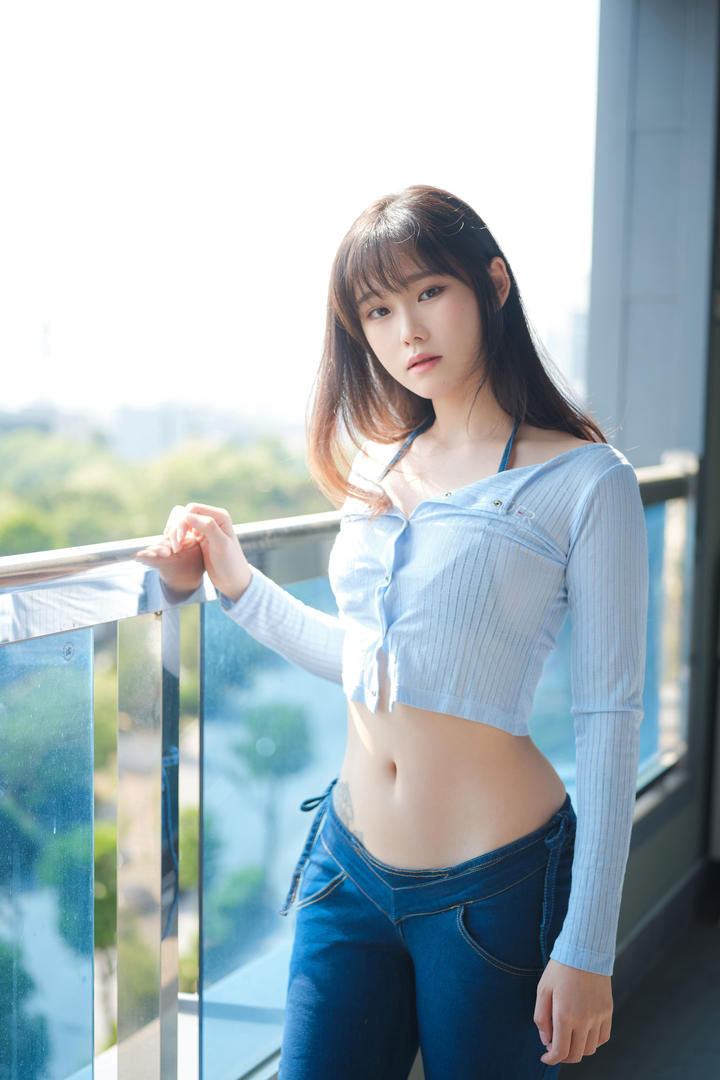 性感韩国空姐小蛮腰图片