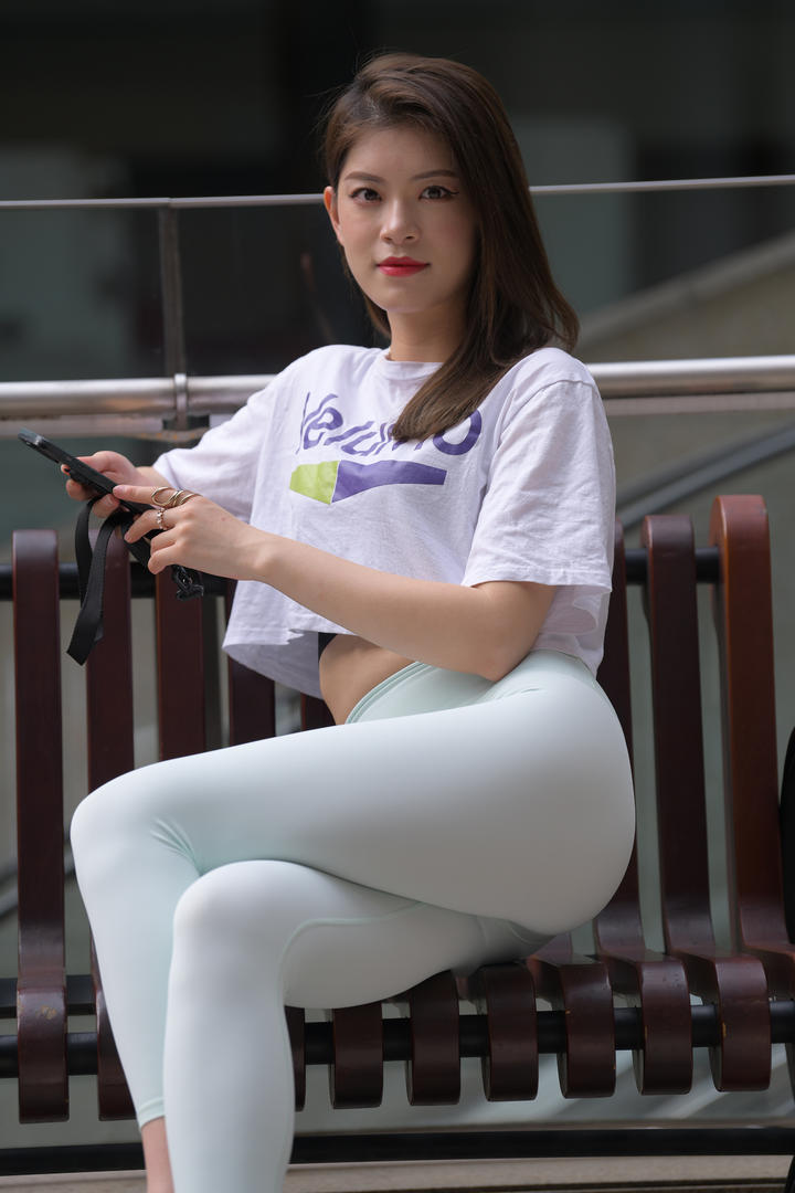 秀人网街拍紧身裤美女图片极品合集