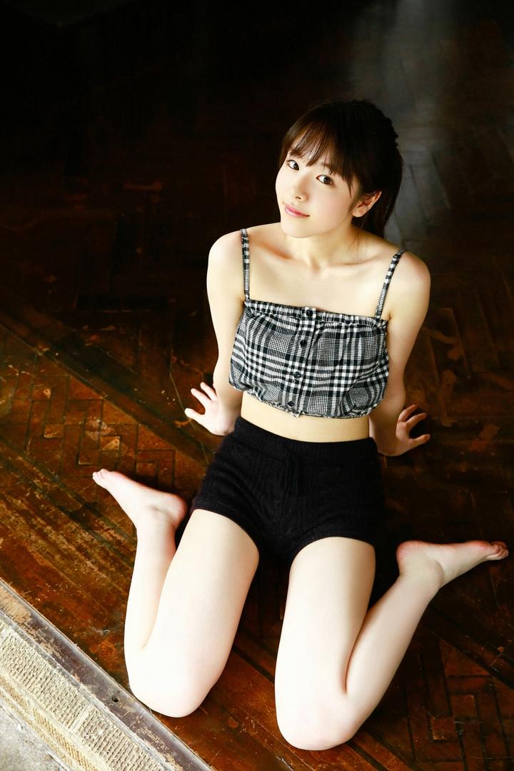 日本可爱长腿美女大图