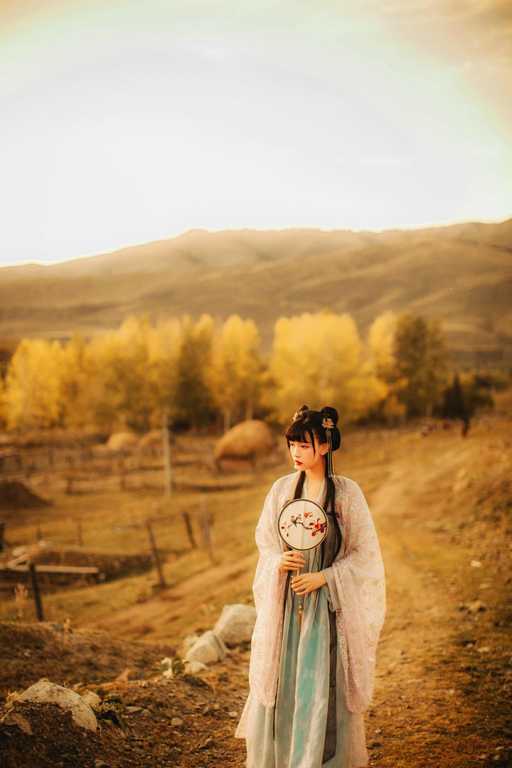 高清唯美古装汉服美女写真图片