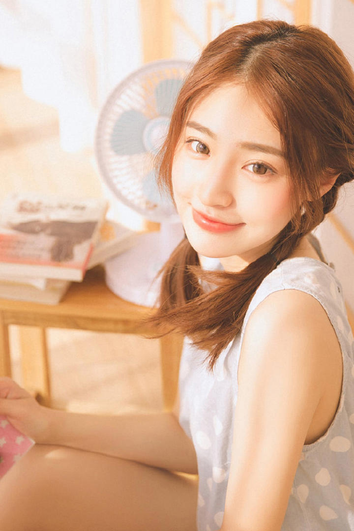 极品清纯可爱美女特写