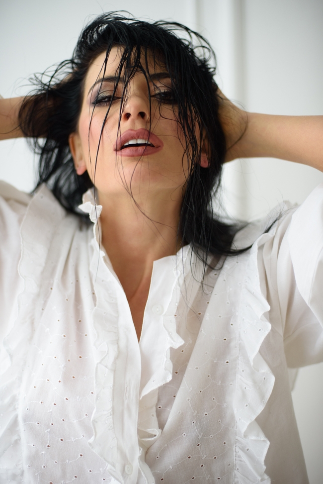 性感白衬衫美女人体模特写真摄影图片