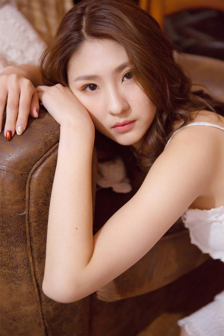 干净甜美的清纯女生照片图片大全