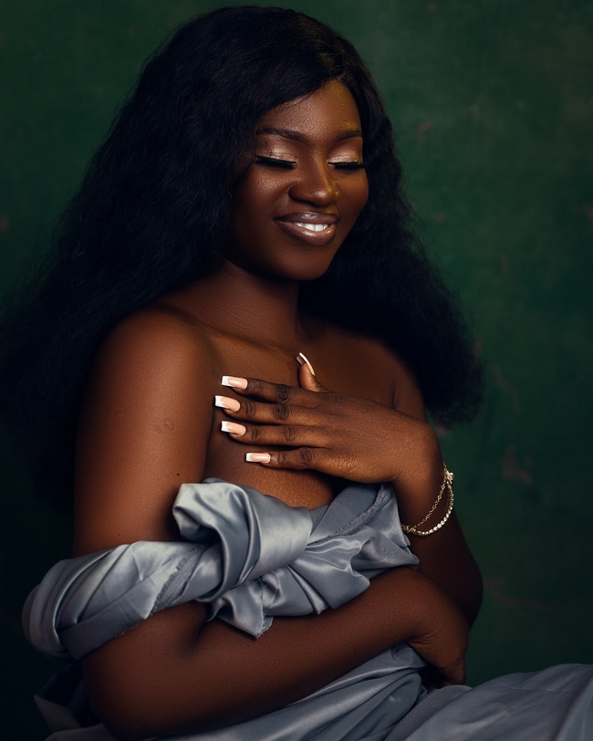 大胆性感黑人美女模特人体写真图片