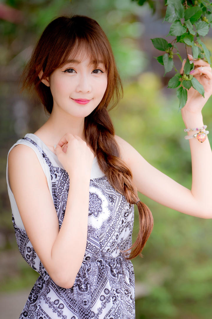 韩国气质美女模特写真图片