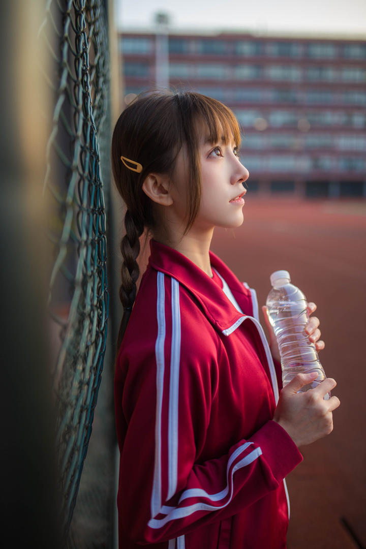 高清头像女生校服清纯美女图片大全