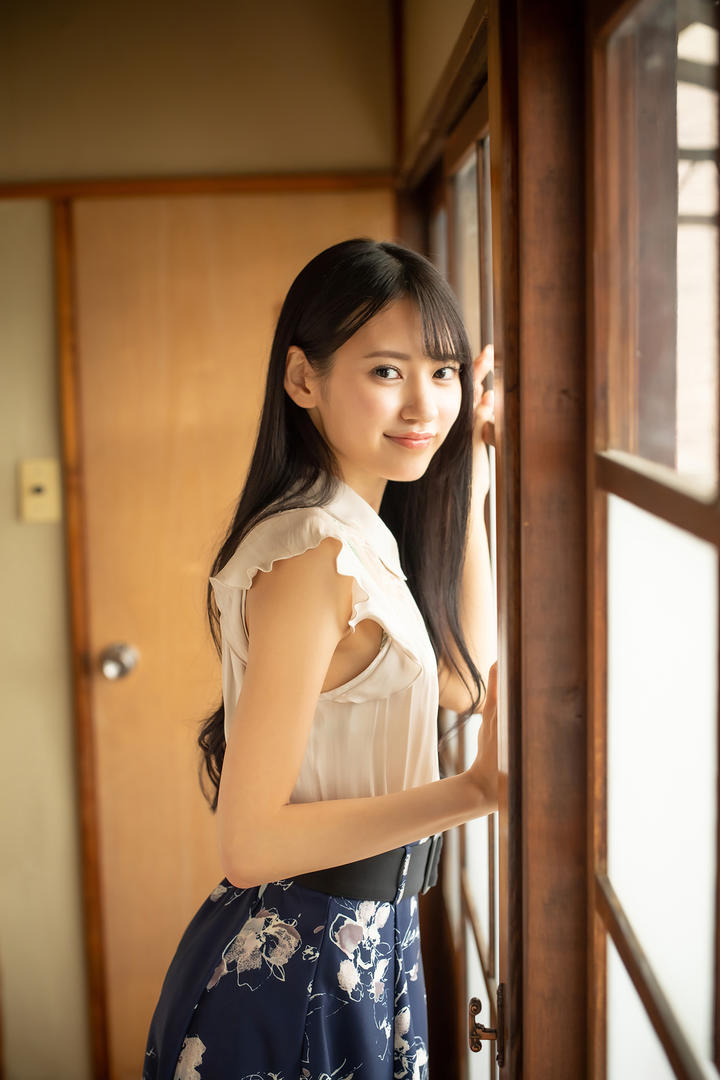 日韩精品漂亮美女图片专区