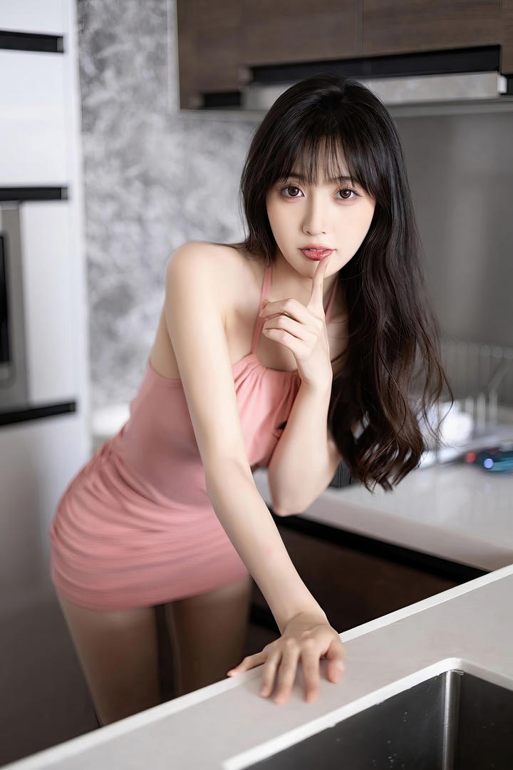 久久国产精品极品女神林星阑厨房名媛性感私房照