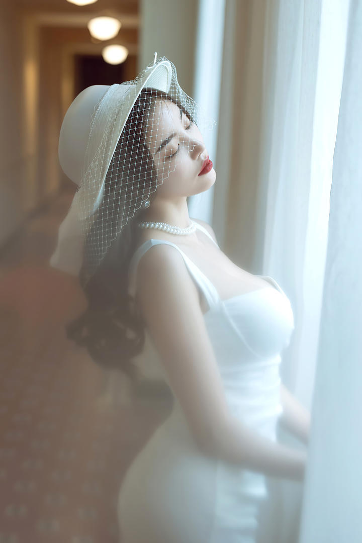 超高清性感丰满美女推女郎图片大全