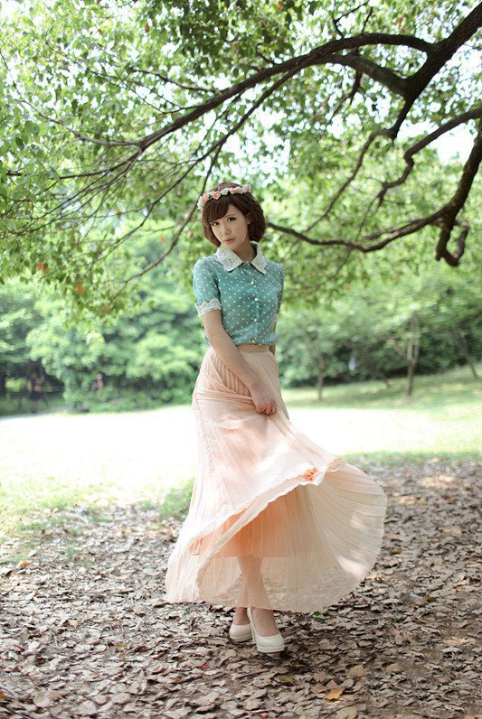 森林里的可爱清新小佳人周洁