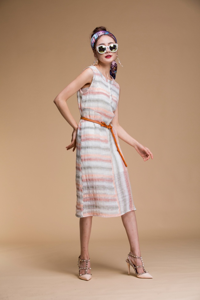 时尚高挑亚洲美女图片