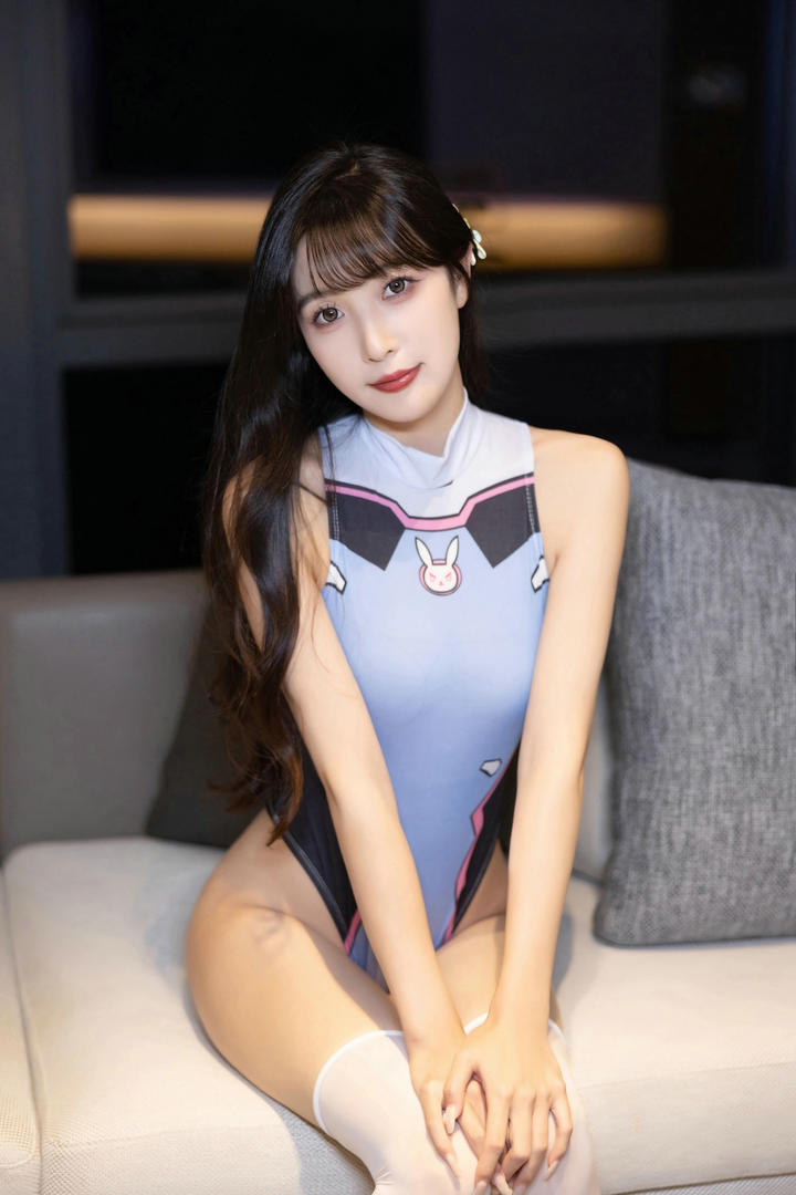 中国极品颜值嫩模林星阑穿紧身泳装美女高清图片