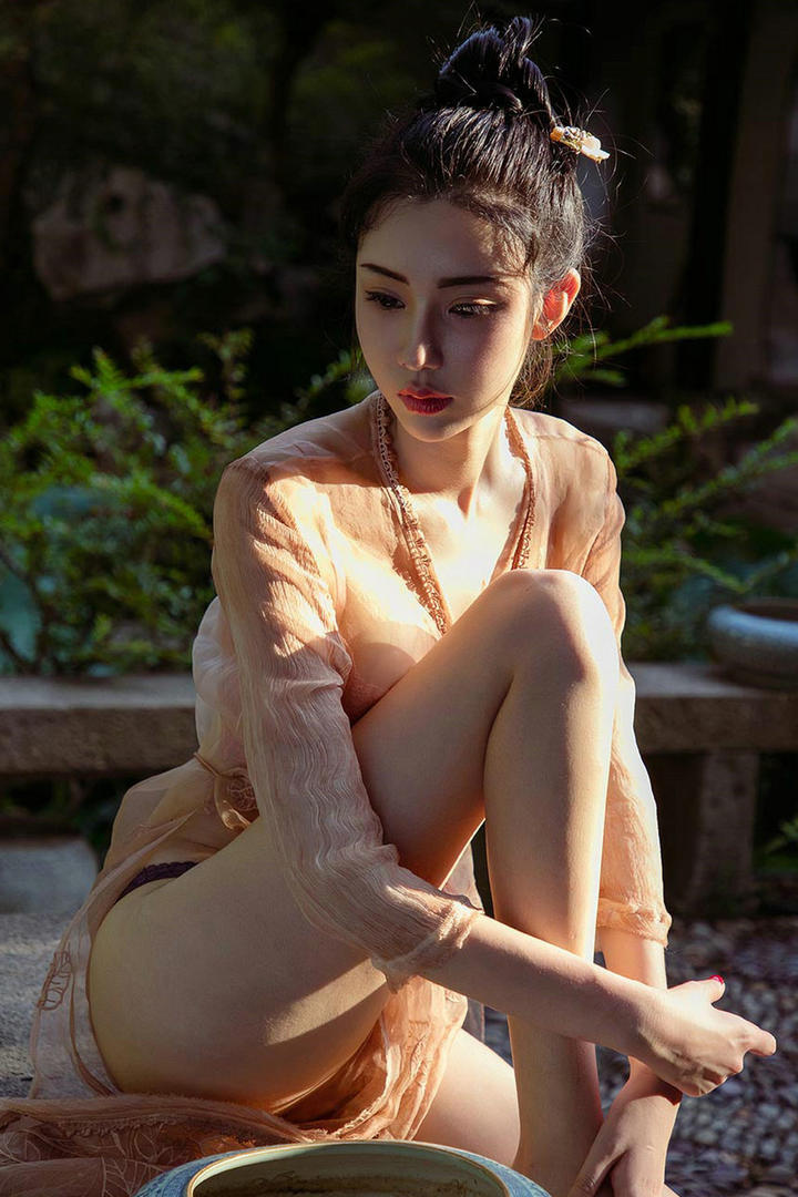 中国古装美女萌琪琪人体艺术写真图片