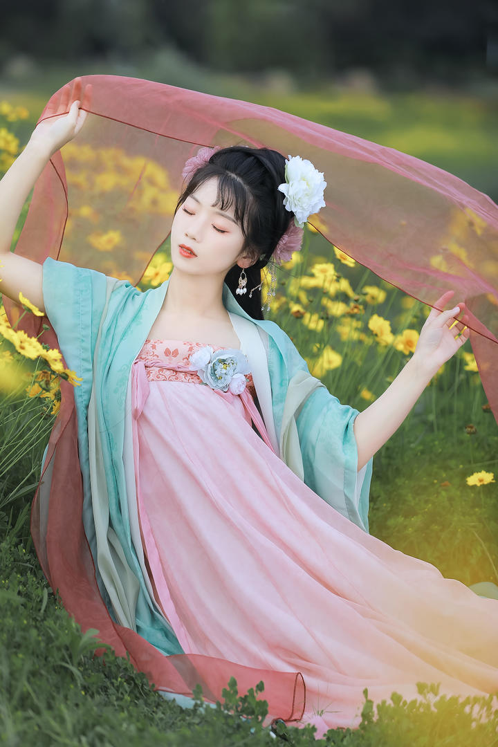 漂亮古装美女博主图片