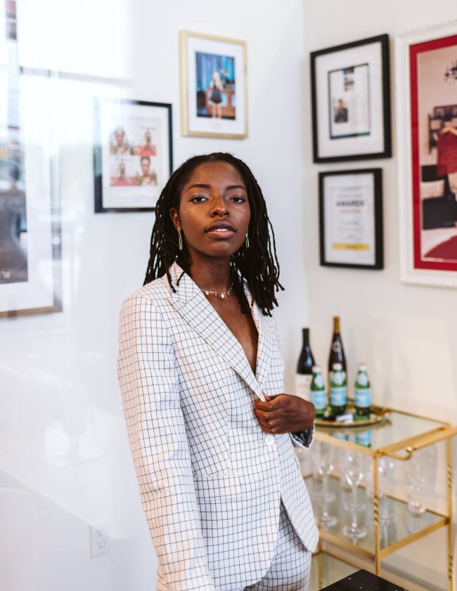 欧洲美女黑人人体写真图片