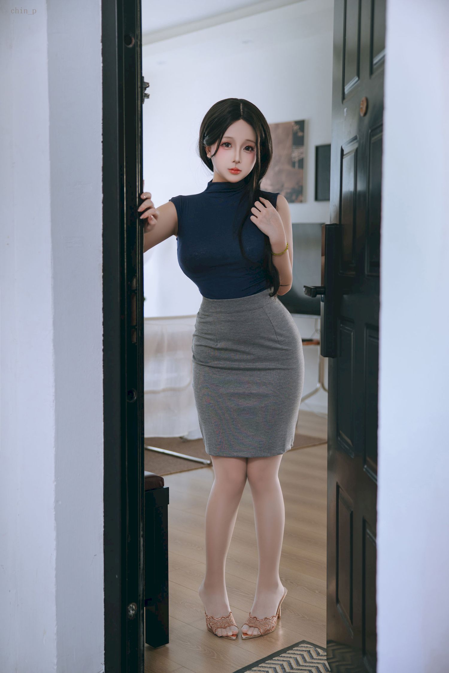 甜美软妹日奈娇都市丽人肉色丝袜系列居家写真