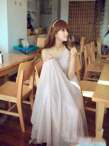 超级美女奈奈初夏清凉超萌搭配