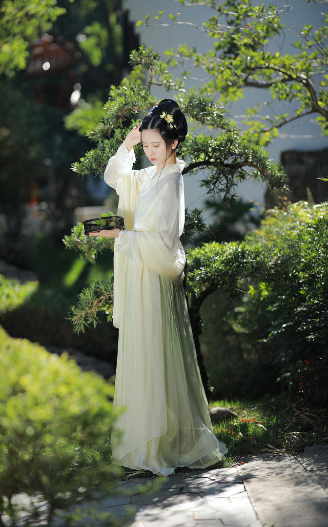 4K养眼古风美女艺术摄影壁纸图片