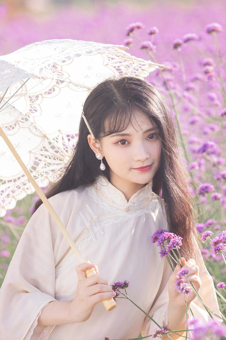 撑着伞的清纯女生高清唯美壁纸图片大全