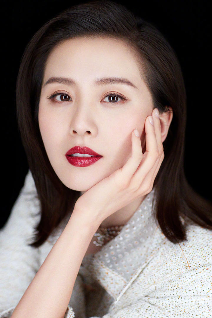 中国美女明星刘诗诗性感红唇诱惑高清图片