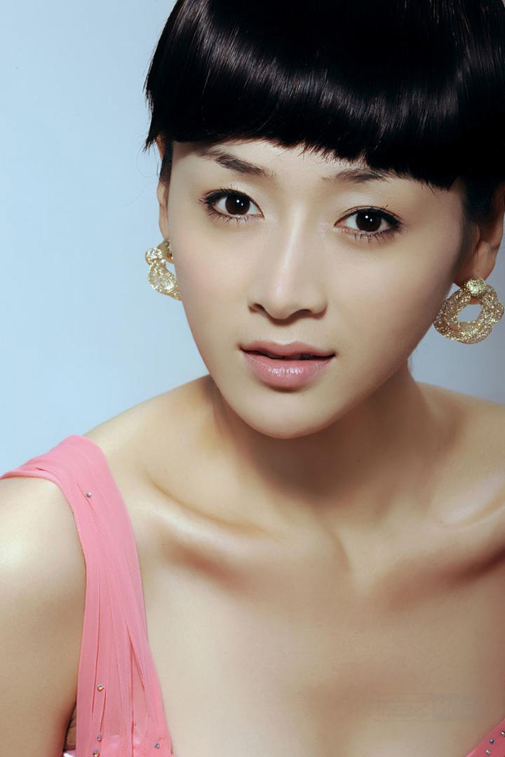 美女明星何彦霓生活照大图