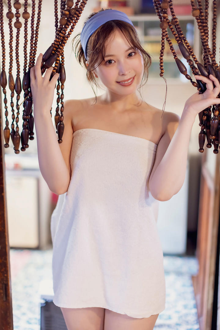 浴巾美女热舞图片