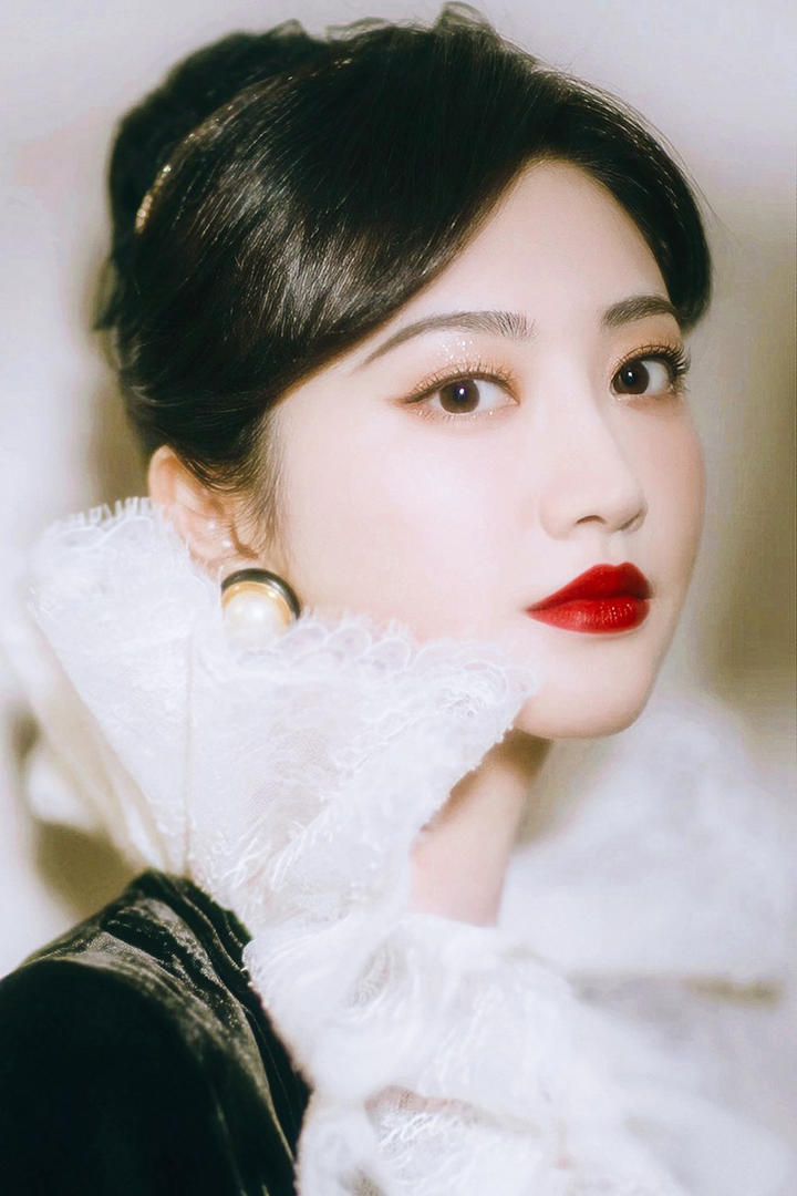 高清明星美女景甜复古风格写真图片