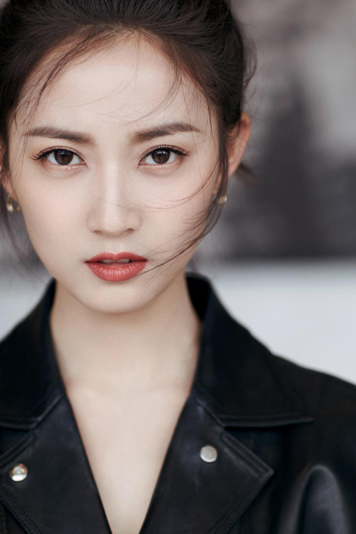高清美女明星陈钰琪特写图片