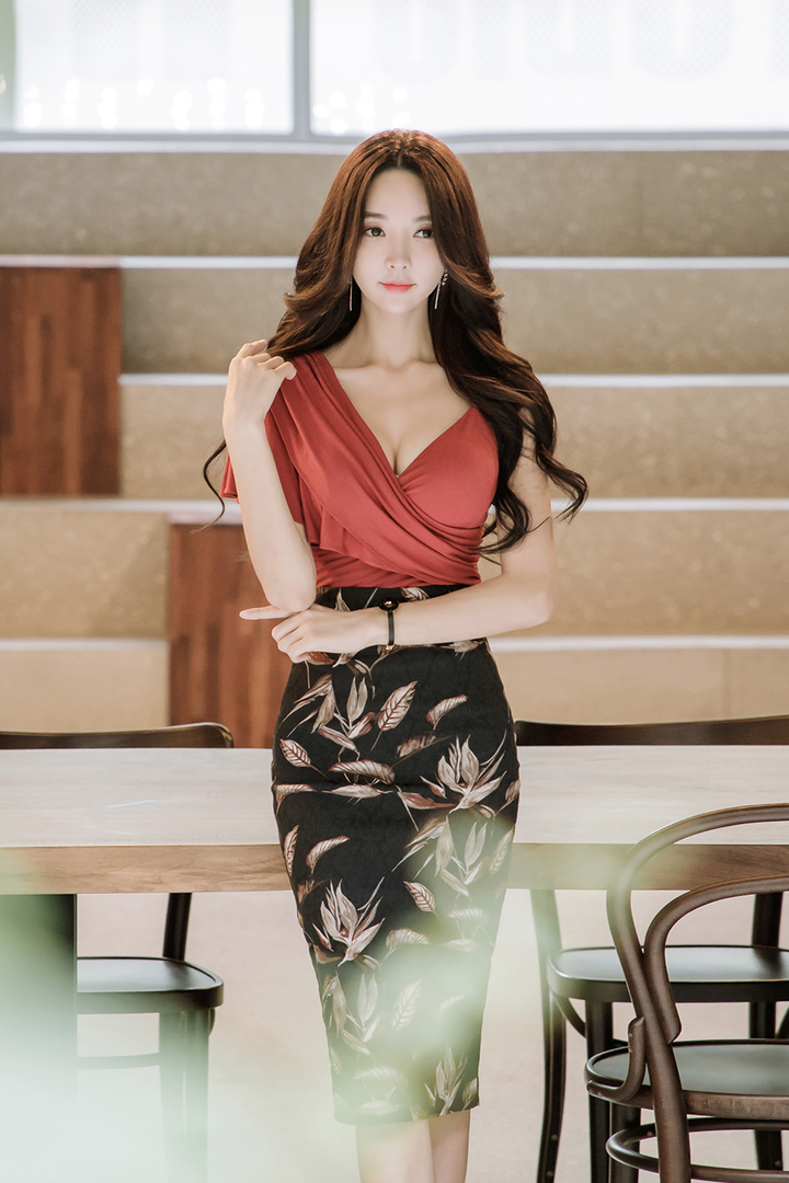 韩国优雅美女明星朴秀妍写真