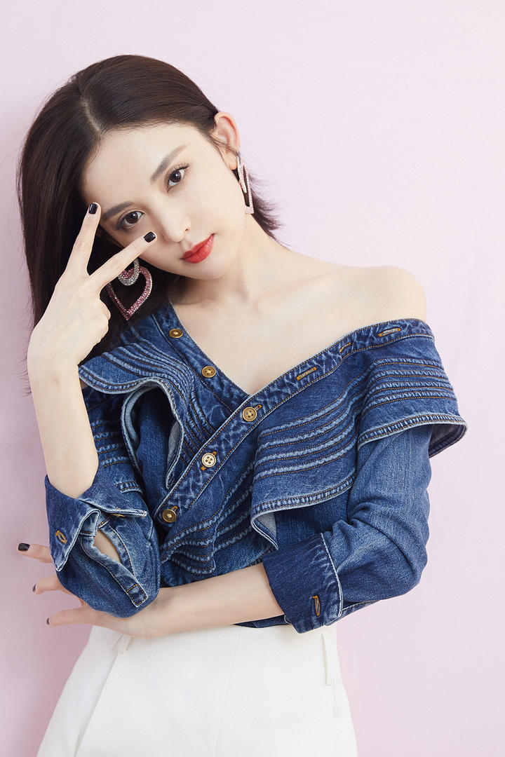 性感女星古力娜扎写真