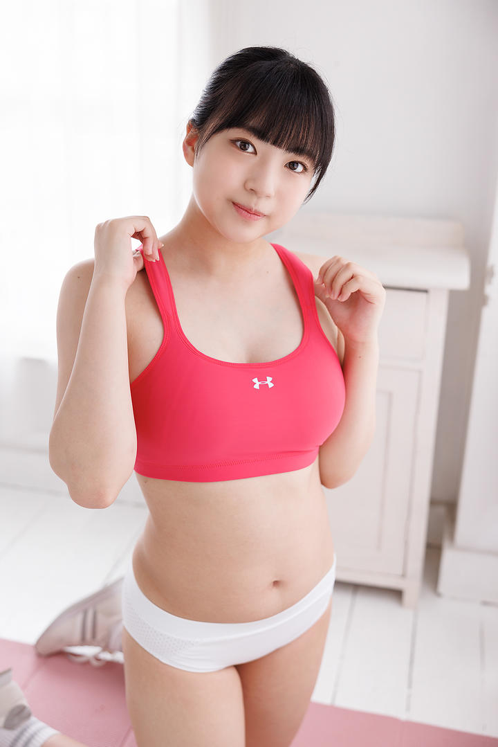 亚洲国产精品99久久久久久AV女优小花真彩人体写真图片