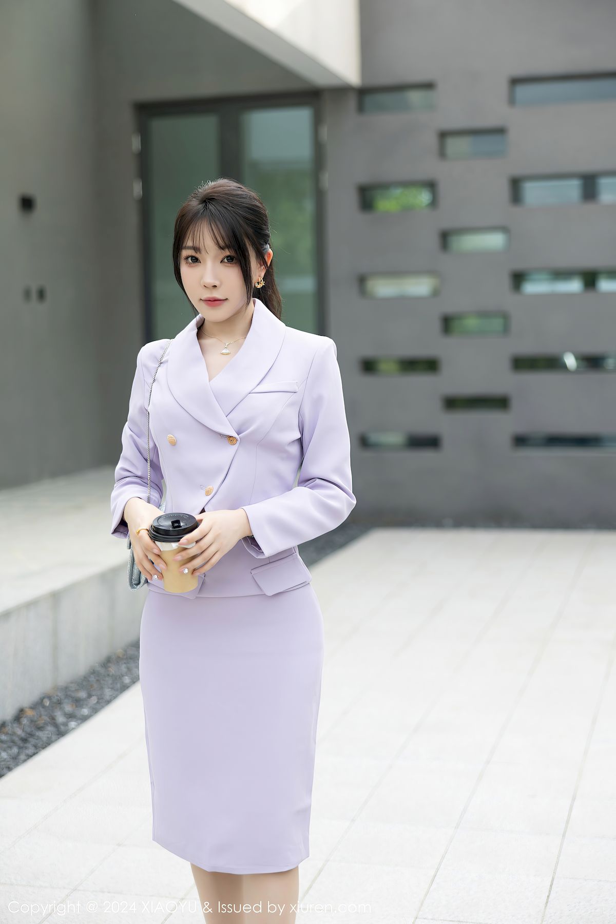 语画界女神徐莉芝Booty淡紫色上衣搭配长裙套装海南旅拍