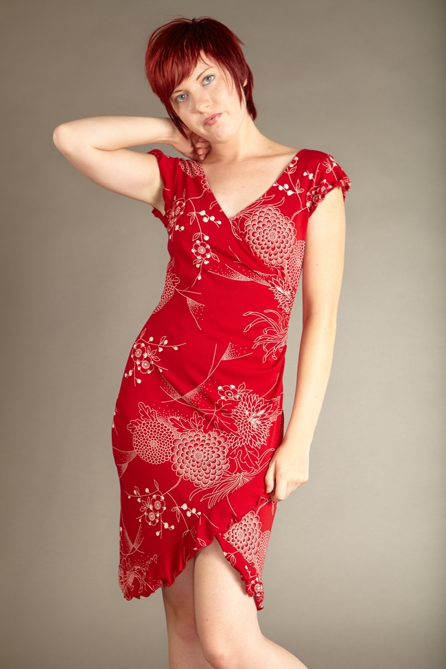 性感红色妖娆美女人体写真摄影图片