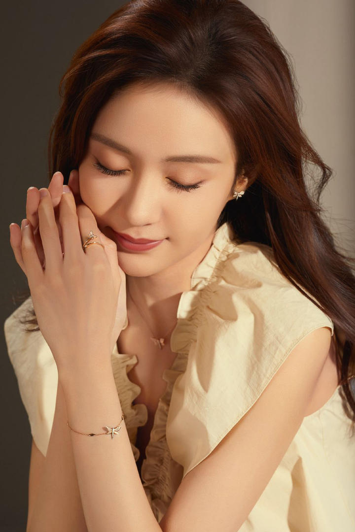 超高清美女明星郑合惠子气质美女写真图片