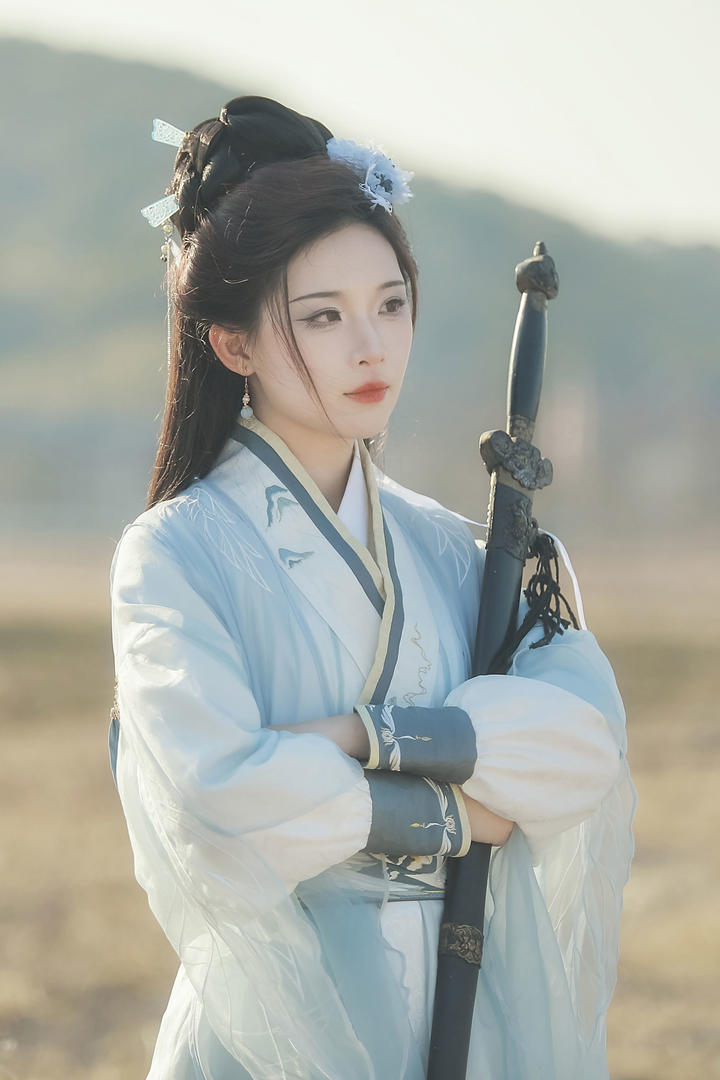 古装美女侠客图片