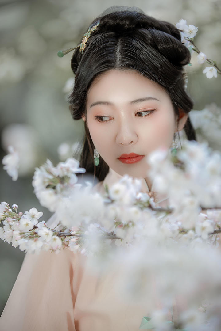 超高清精致古装古风美女户外摄影写真图集