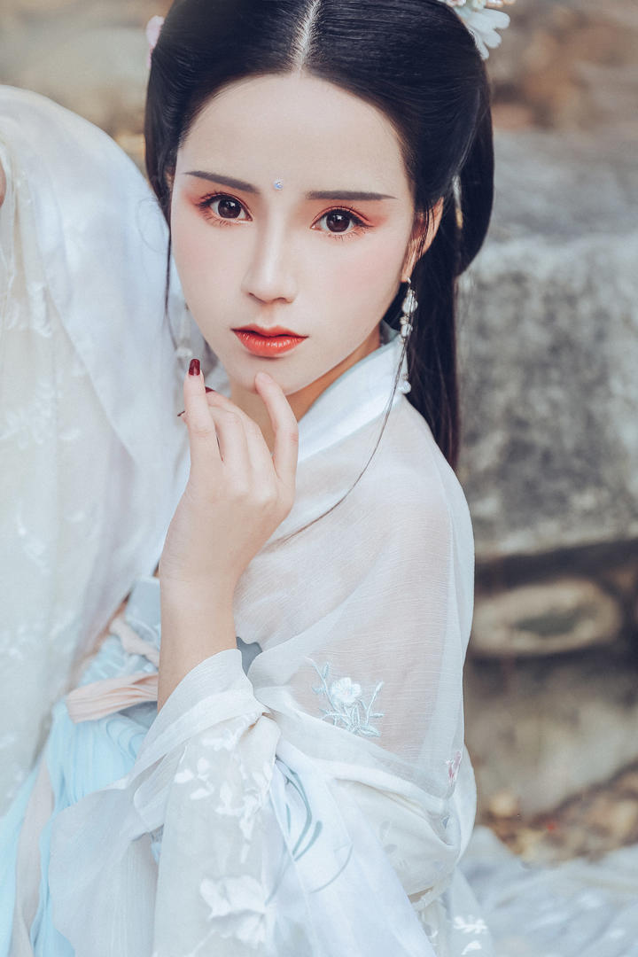 唯美中国风古装美女艺术写真图片