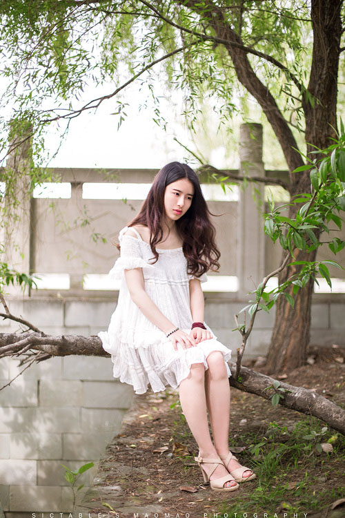 清纯少女的唯美户外写真