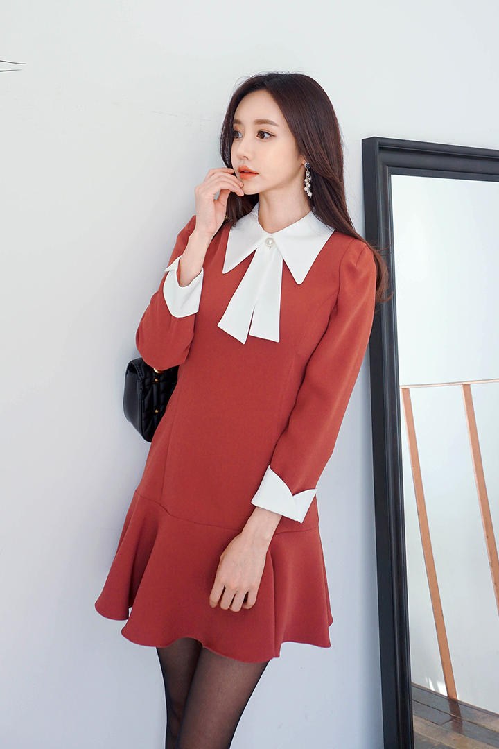 韩国极品丝袜美女孙允珠写真