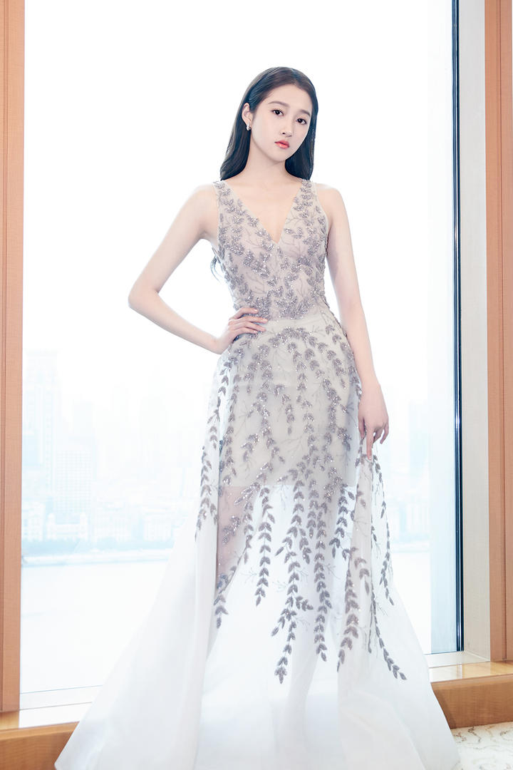 高清气质美女关晓彤写真