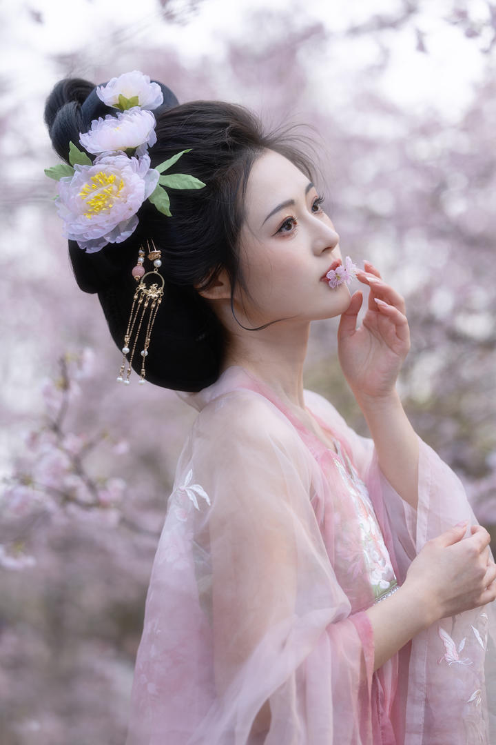 汉服美女户外摄影图片