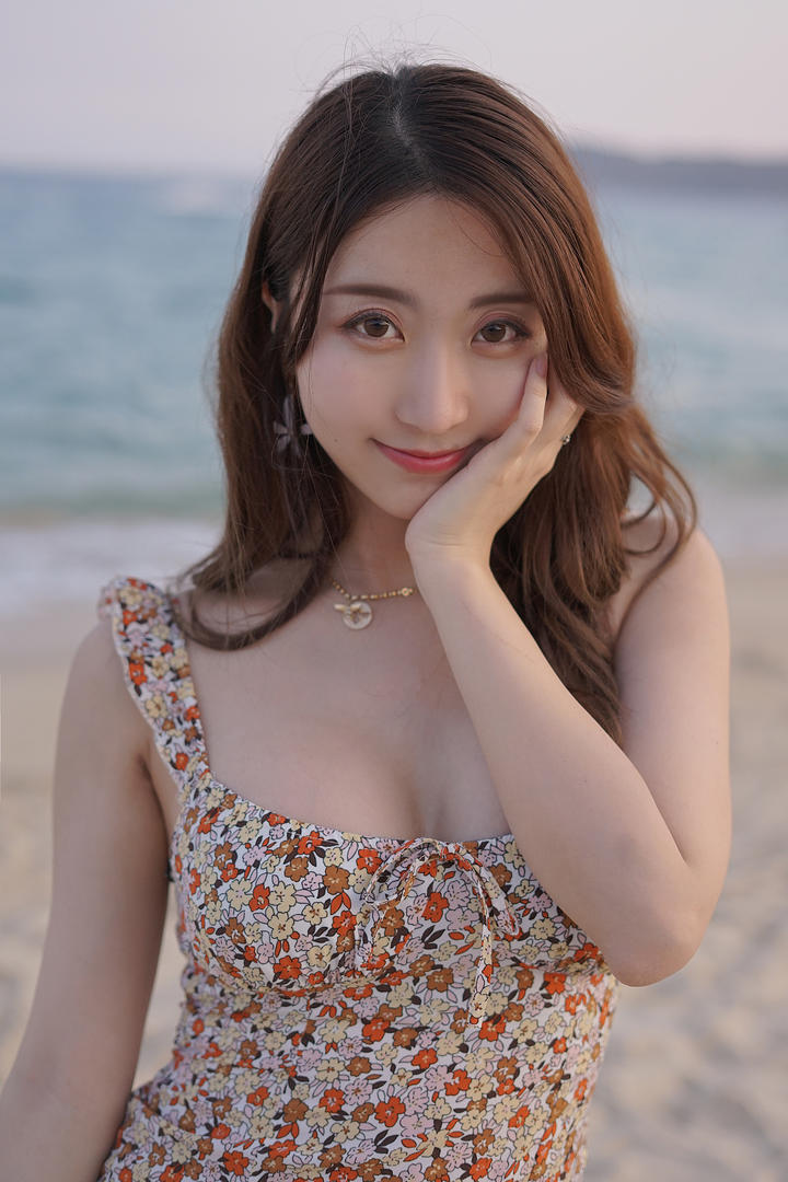 大眼睛极品美女护士天然素人性感自拍在线观看