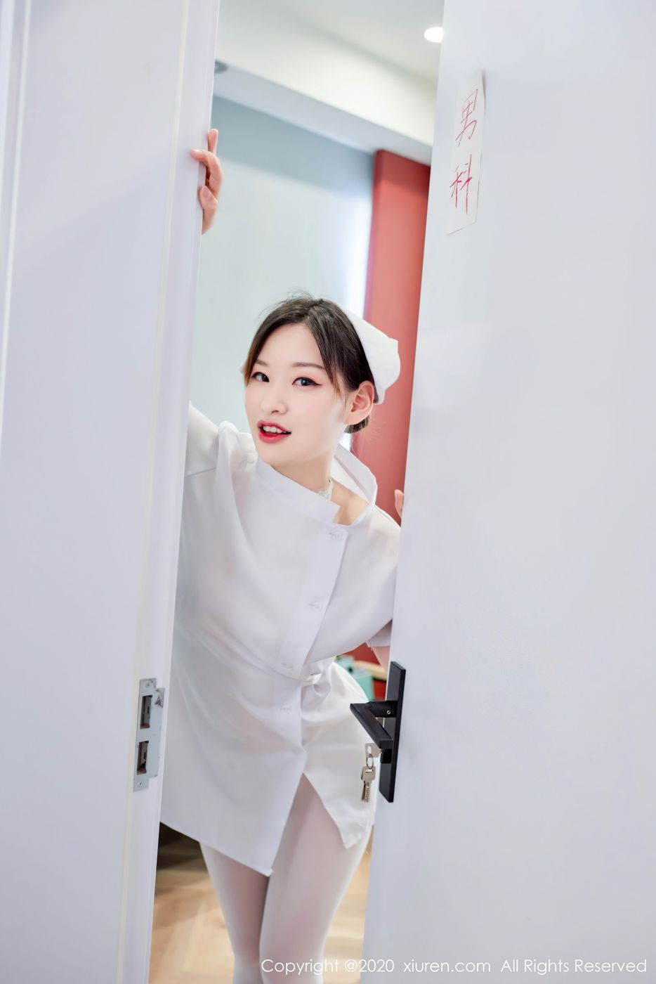 秀人网美女模特小宣fancy丝袜美腿护士制服装扮私房写真
