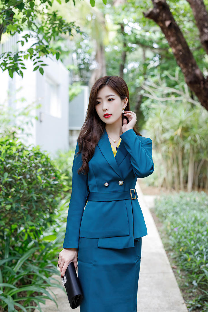 精品亚洲自拍美女制服写真图片