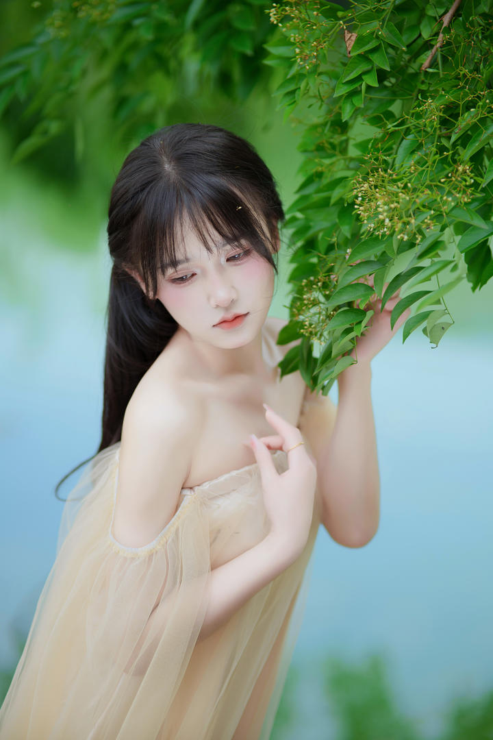 国产青春美少女绝色容颜唯美人像摄影图片