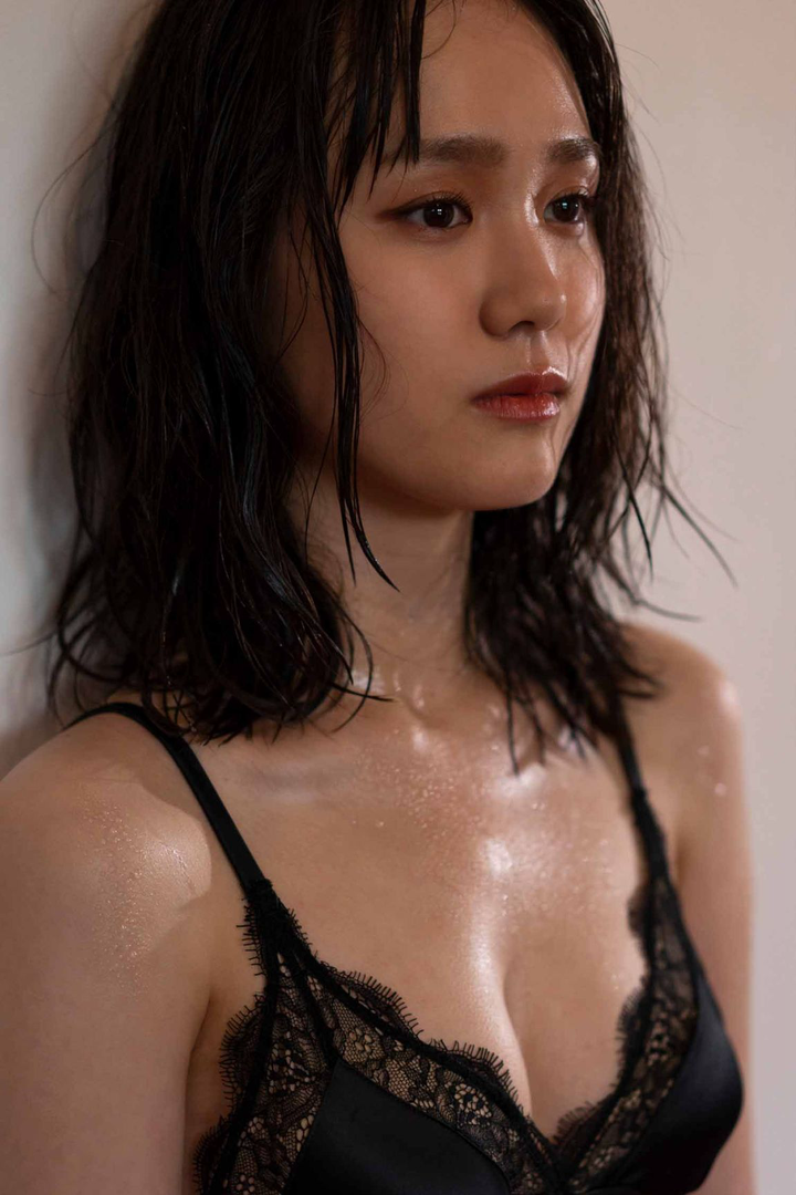 日本成熟内衣美女湿身诱惑写真图片